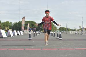 BIB: 0038
                            <button type="button" onclick="openModal(4922464)" class="btn btn-primary btn-sm float-right btn-popup" data-toggle="modal" data-target=".modal-high-quality">
                        <i class="fas fa-shopping-cart"></i> Add to Cart
                    </button>
                                            <button type="button" onclick="isThisMe(4922464, true)" class="btn btn-success btn-sm float-right btn-popup btn-isme hidden" data-toggle="tooltip" data-placement="bottom" title="นี่คือรูปของคุณใช่ไหม คลิกที่นี่เพื่อเอาเข้าอัลบั้ม">
                        <i class="fas fa-plus"></i> Add to album
                    </button>
                    <button type="button" onclick="isThisMe(4922464, false)" class="btn btn-warning btn-sm float-right btn-popup btn-isnotme hidden">
                        <i class="fas fa-ban"></i> Remove from album
                    </button>